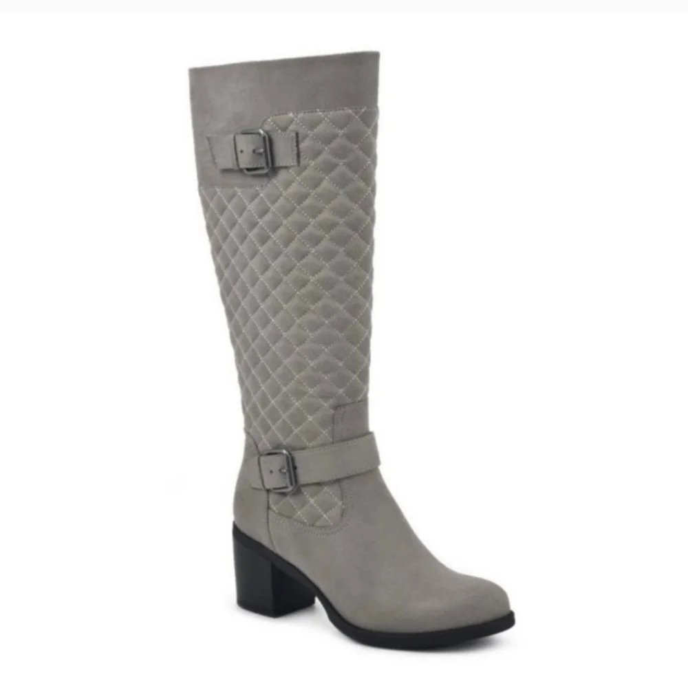 White Mountain Quilted Boots Size 9